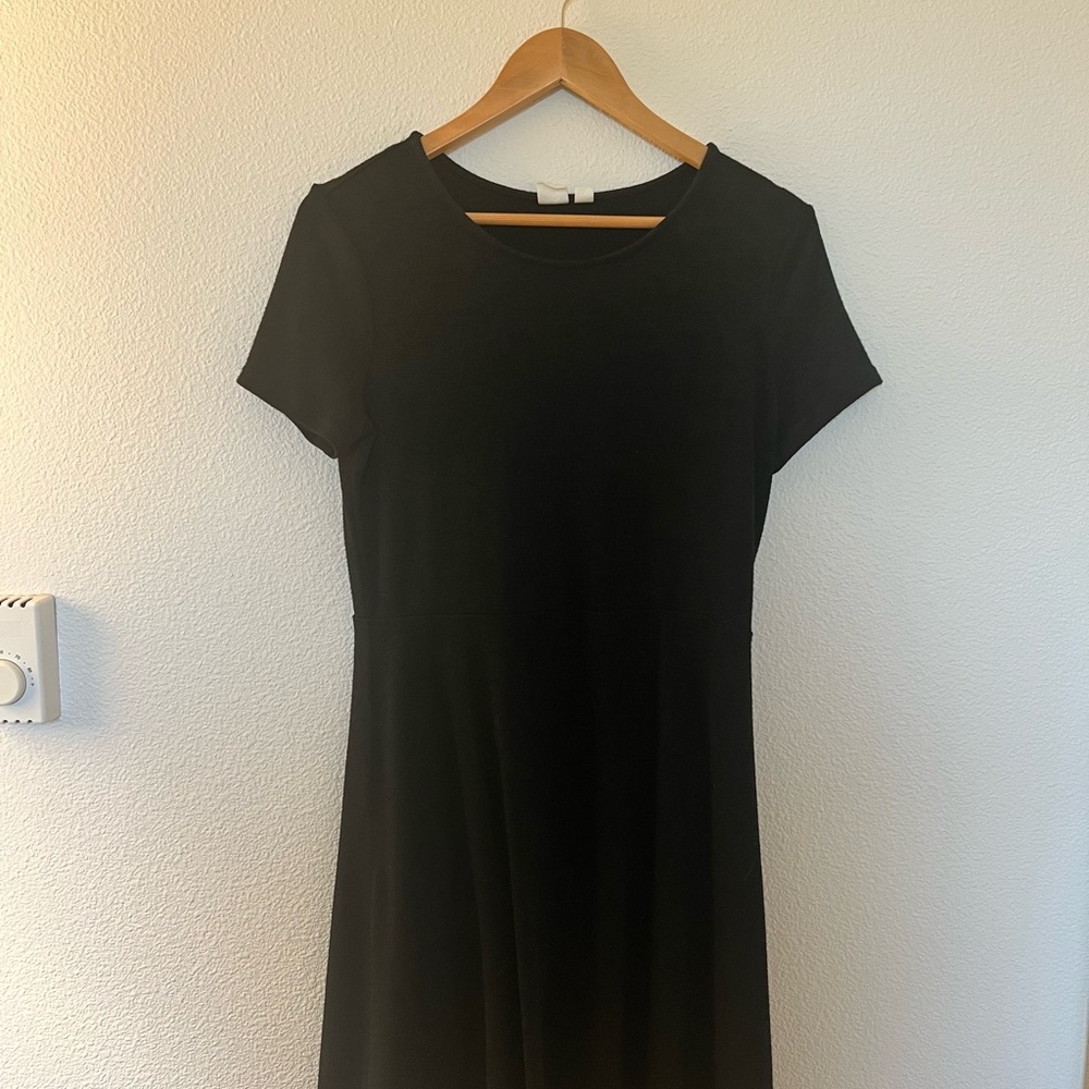 GAP Classic Black Midi Dress